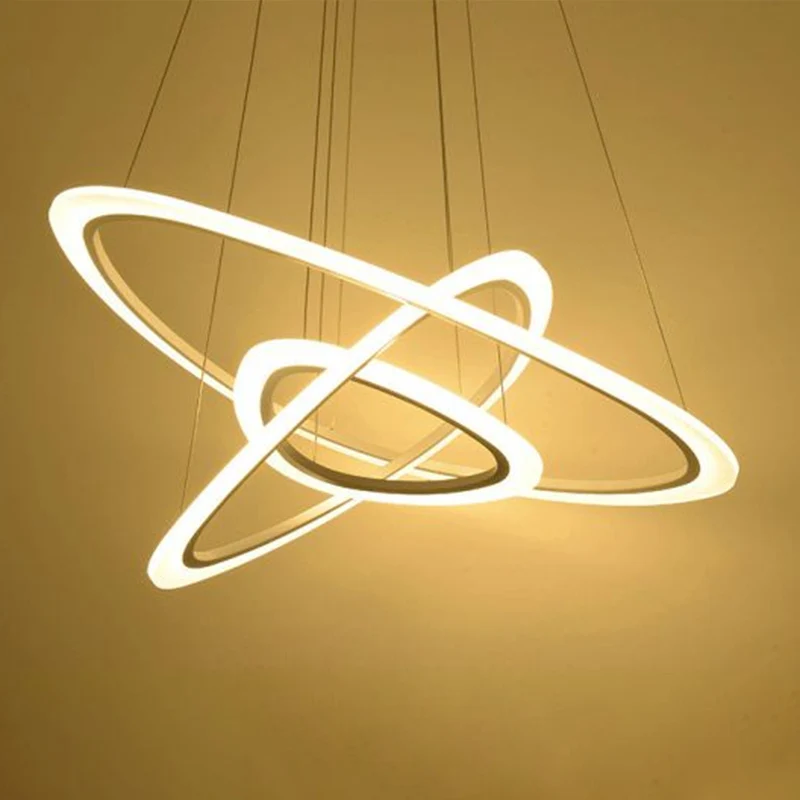 Plafonnier suspendu triangulaire en métal pour restaurant, lustre LED minimaliste en blanc Clearhalo