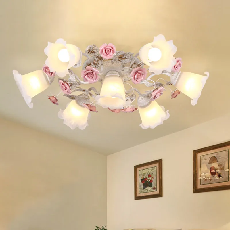 Plafonnier en verre blanc fleur pastorale à 4/6/7 ampoules, éclairage semi-monté pour chambre à coucher avec design Spoutn...