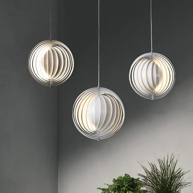 Suspension boule rotative simulée éclipse, nouveauté nordique, luminaire suspendu simple en aluminium pour salon, blanc Cl...