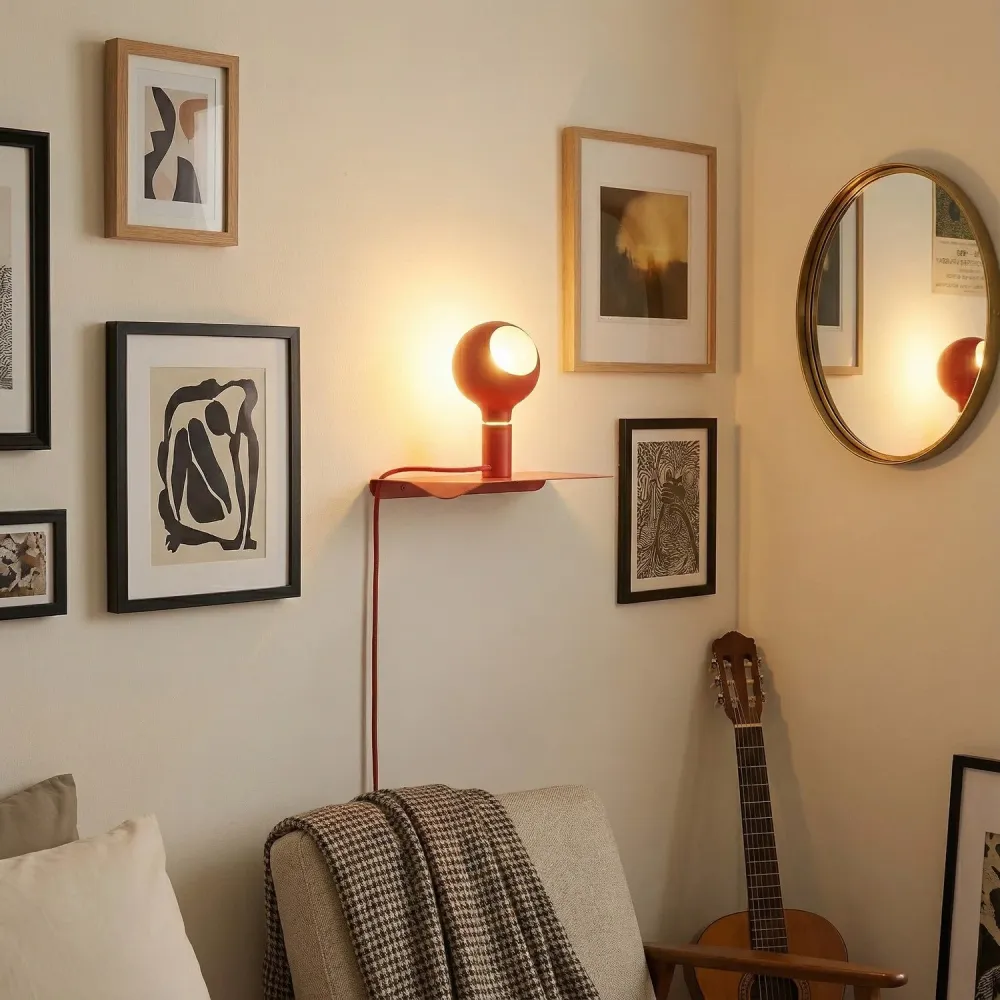 Combo Camo - Lampe avec étagère et fiche UK - Rouge