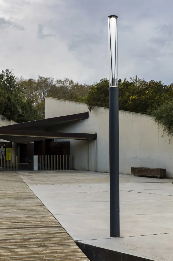 Faro Rush Lamppost M Cri90 He Asym Casambi