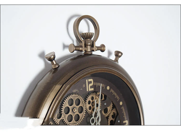 Horloge en fer Vintage