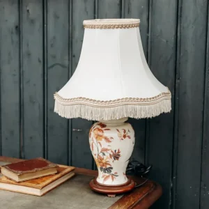 Suzanne, la lampe à poser en faïence N°414 Isabelle