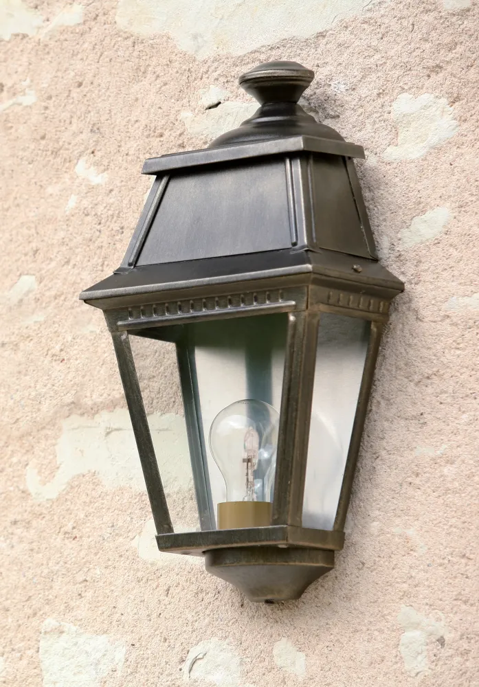 Lampadaire Avenue 2 N°8 LED opale Patiné doré 009 102124009