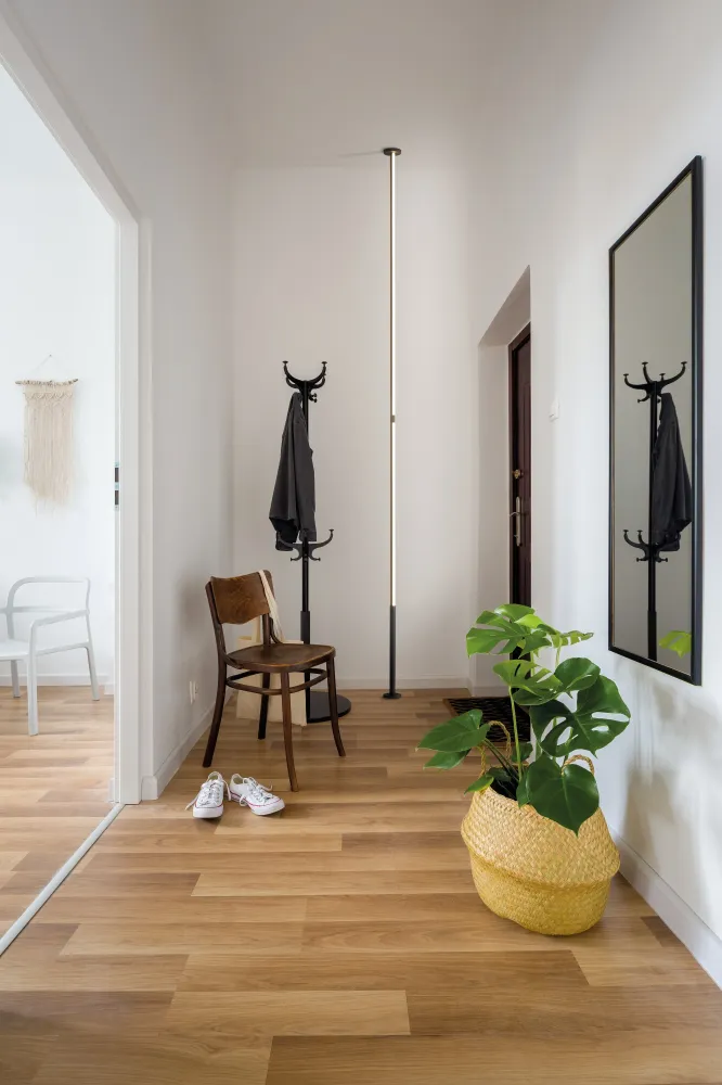 Lampadaire VERTICAL noir Mantra 7354
