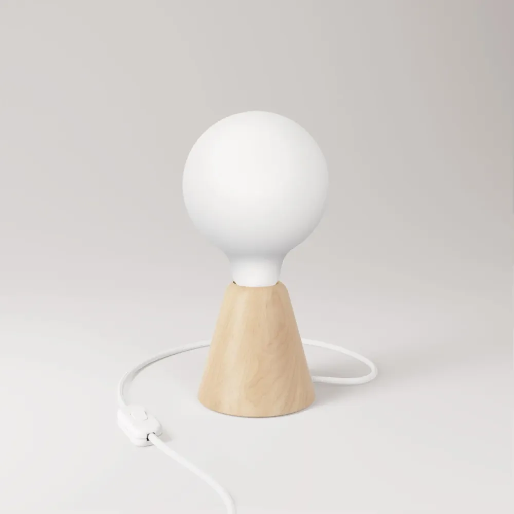 Lampe de table avec base en aulne, ampoule à effet porcelaine, câble RM01 et fiche UK
