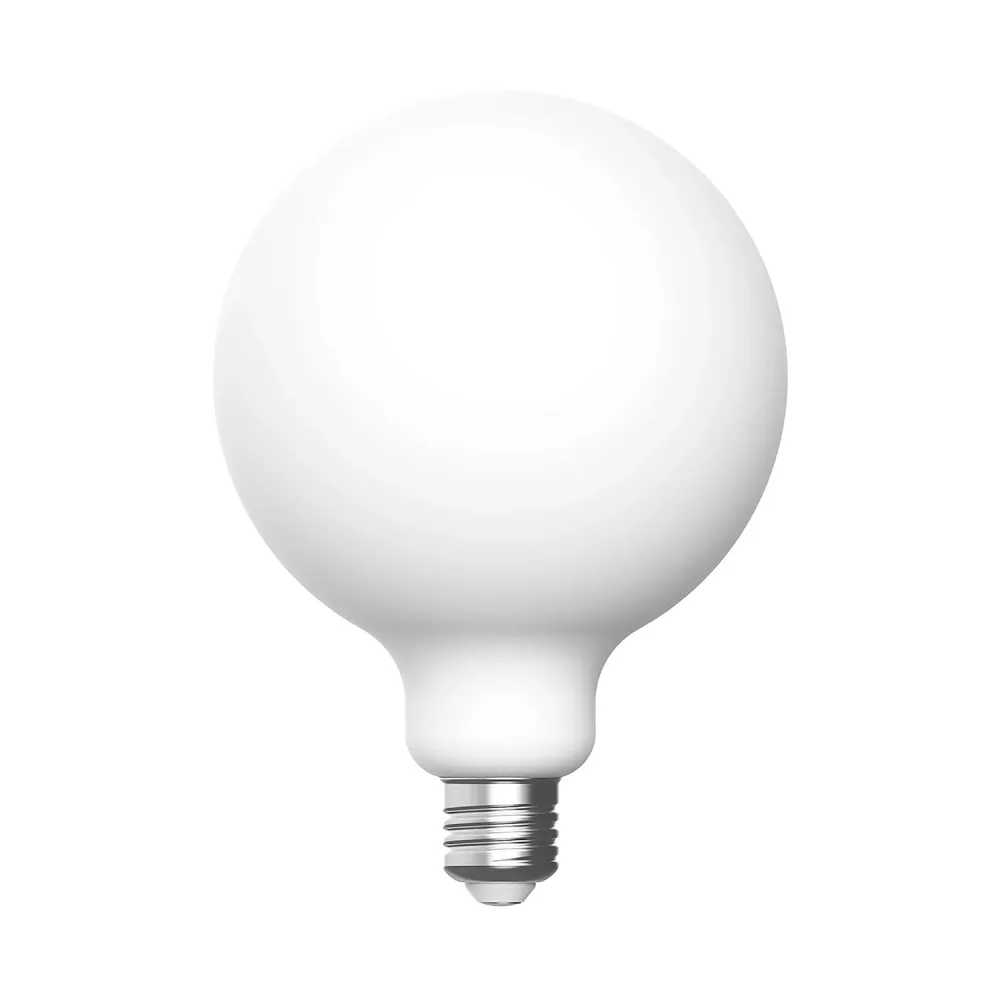 Lampe de table avec base en aulne, ampoule à effet porcelaine, câble RM01 et fiche UK