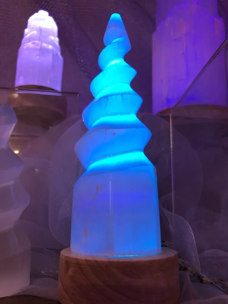 Lampe usb en spirale de sélénite