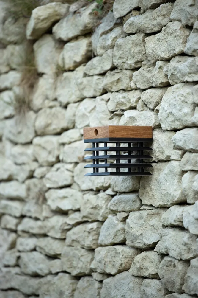 Les Jardins Tekura Applique murale solaire 300 Lumens
