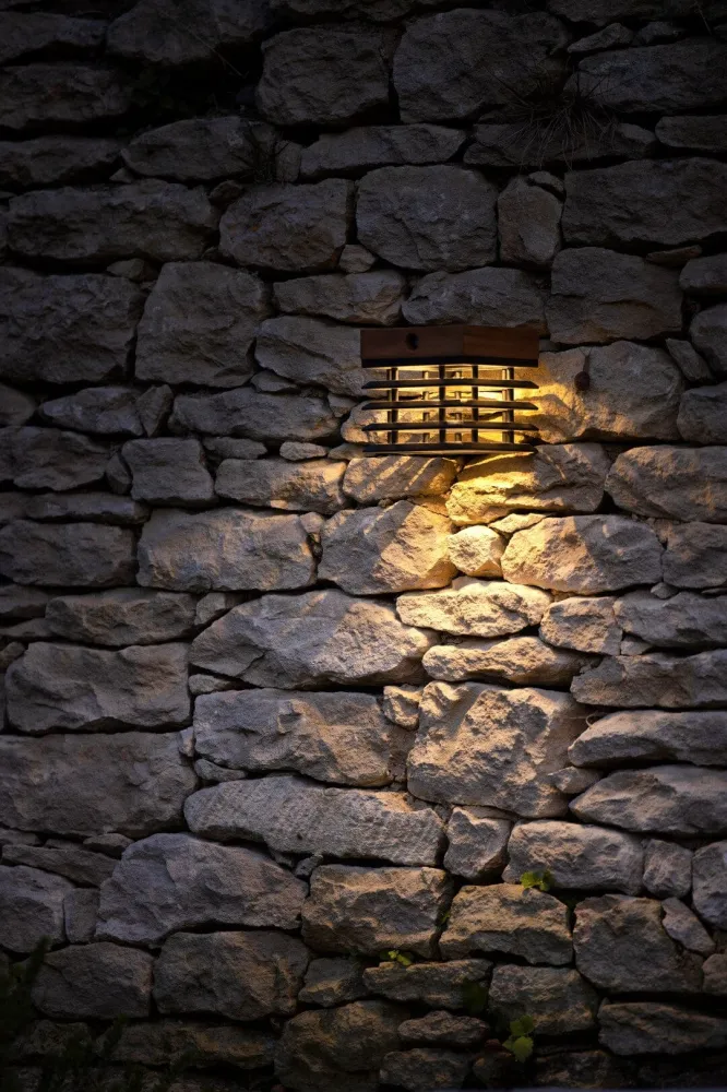 Les Jardins Tekura Applique murale solaire 300 Lumens