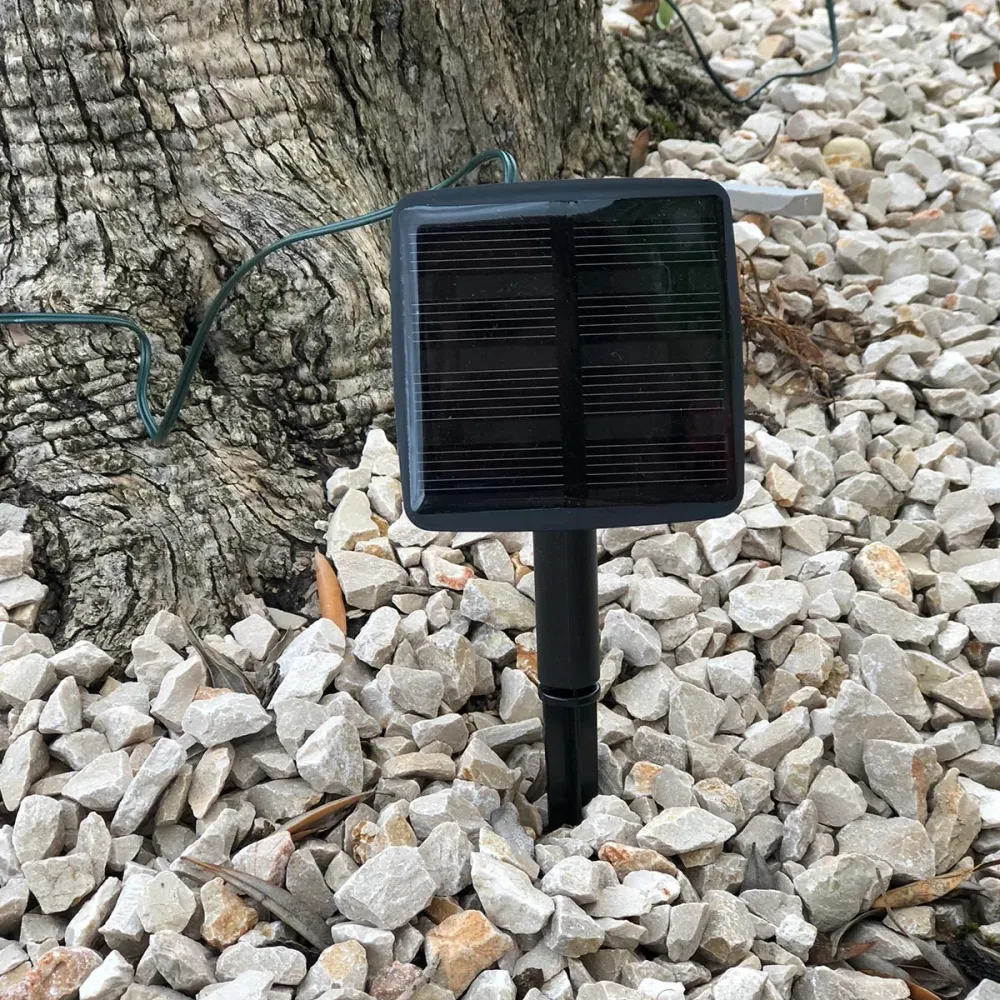 Guirlande lumineuse solaire en cuivre 400 micro LED blanc chaud SKINNY SOLAR 41.90m 8 modes Lumisky