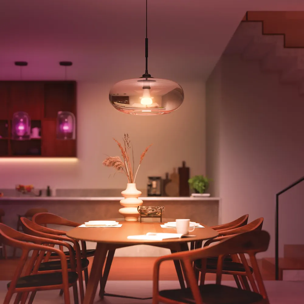 Philips Hue White and Color Ambiance Bombilla RGBW E27 15W 1521lm 28815700