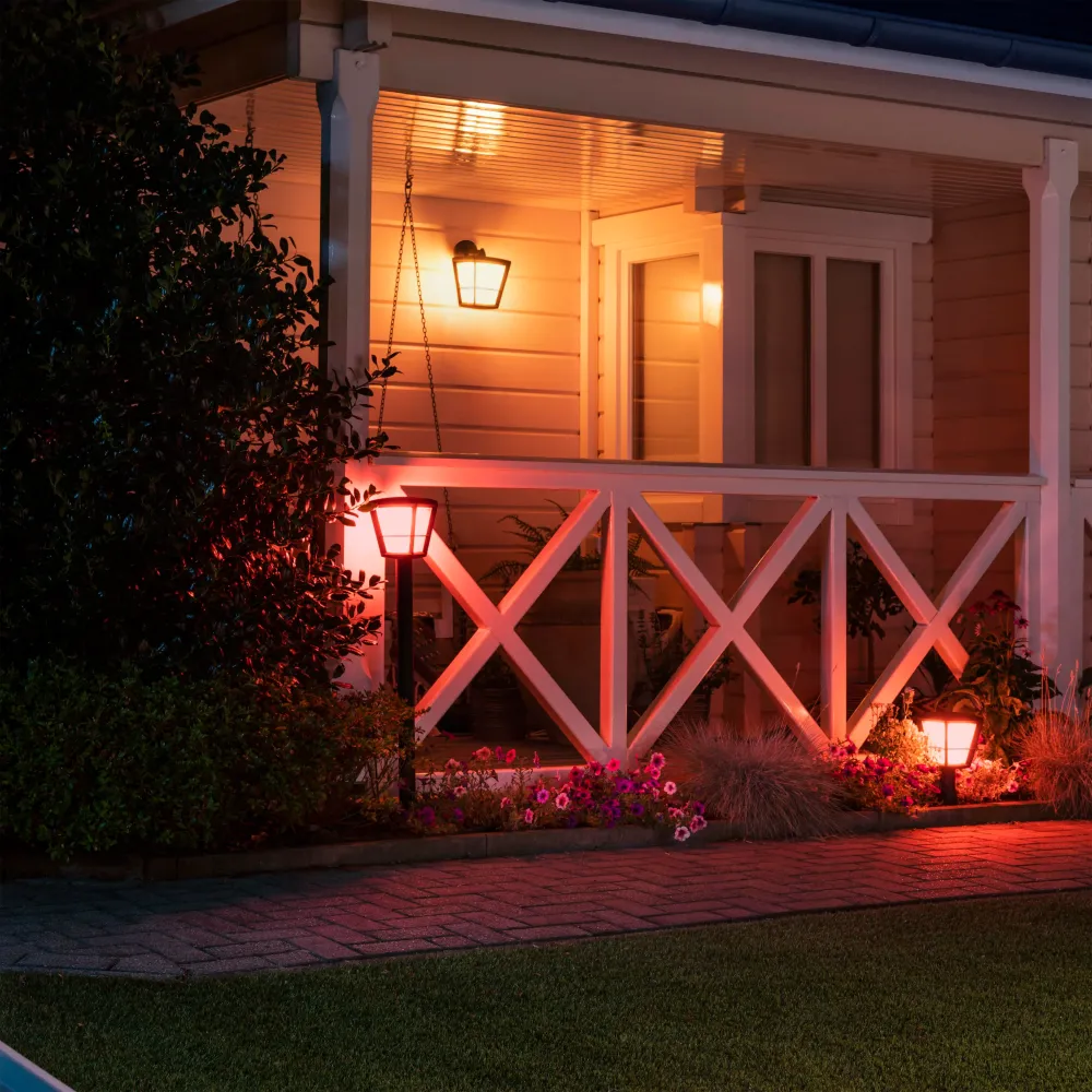 Philips Hue White and Color Ambiance Sobremesa Econic negro RGBW 15W IP44 1744230P7 1140lm