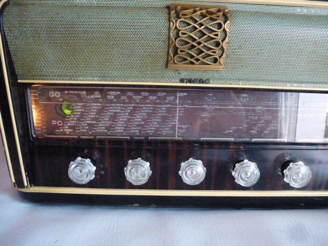 Poste radio à lampes Ariane 601A " bluetooth"
