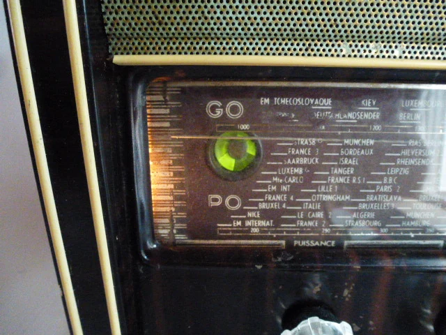 Poste radio à lampes Ariane 601A " bluetooth"