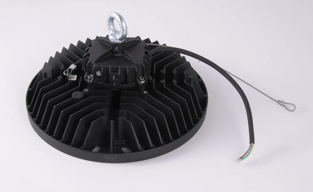Projecteur industriel Urano noir 120 degrés 5000k Mantra 7431