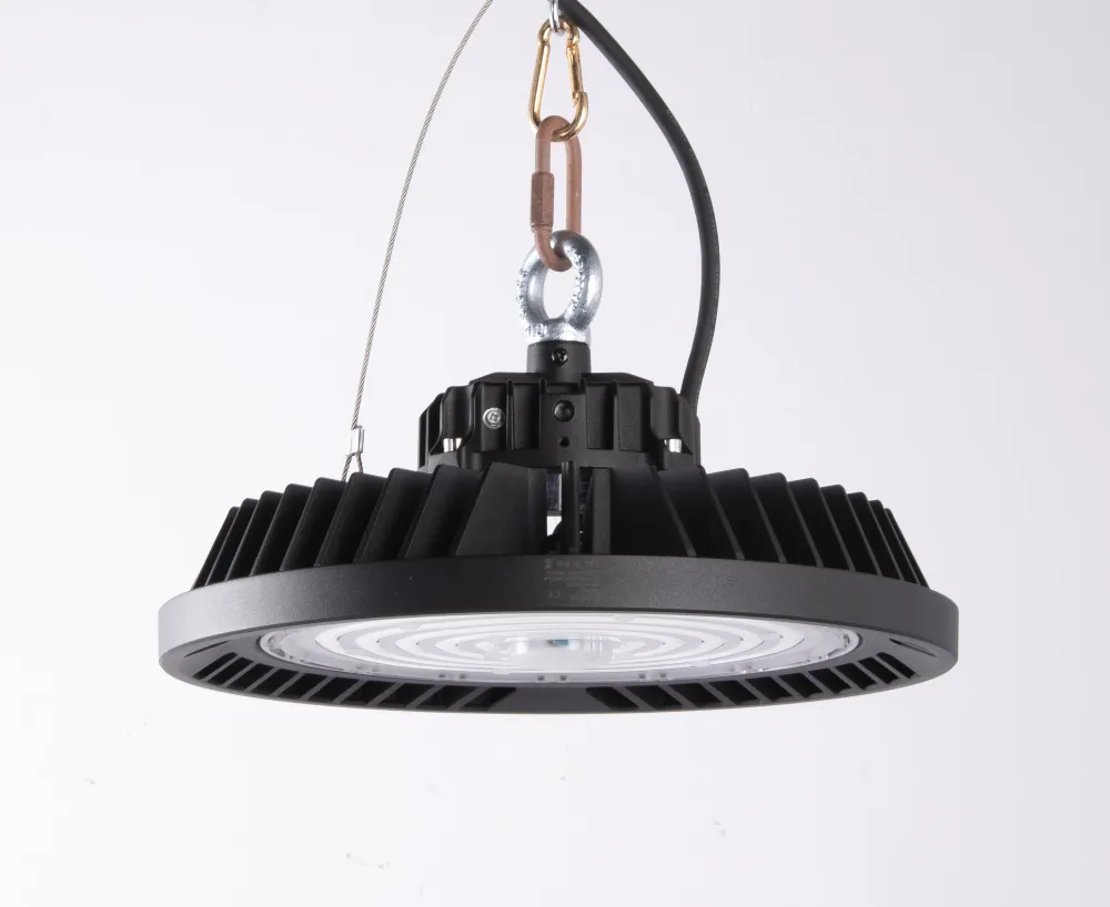 Projecteur industriel Urano noir 120 degrés 5000k Mantra 7431