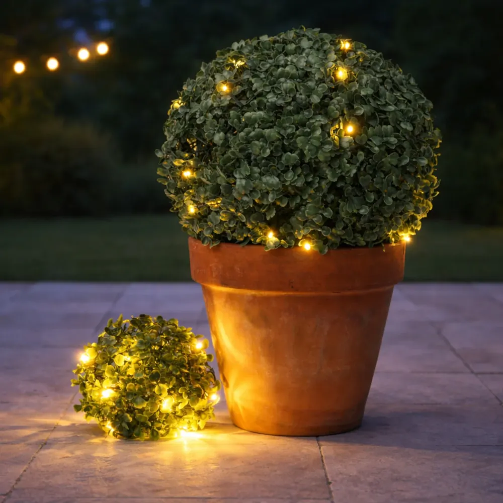 Boule topiaire solaire Solar Living, 11 po x 11 po