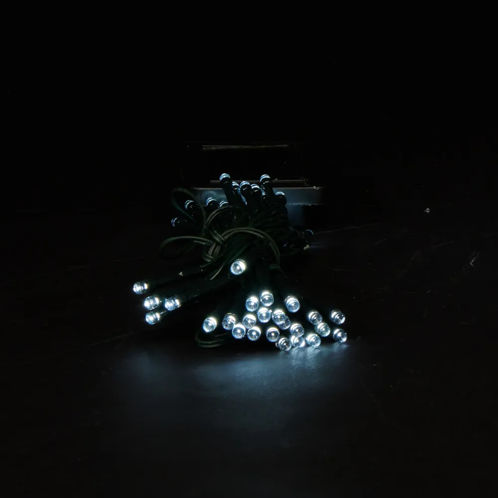 Guirlande de 50 ampoules à DEL à l'énergie solaire Solar Living – blanc pur - 19 pi