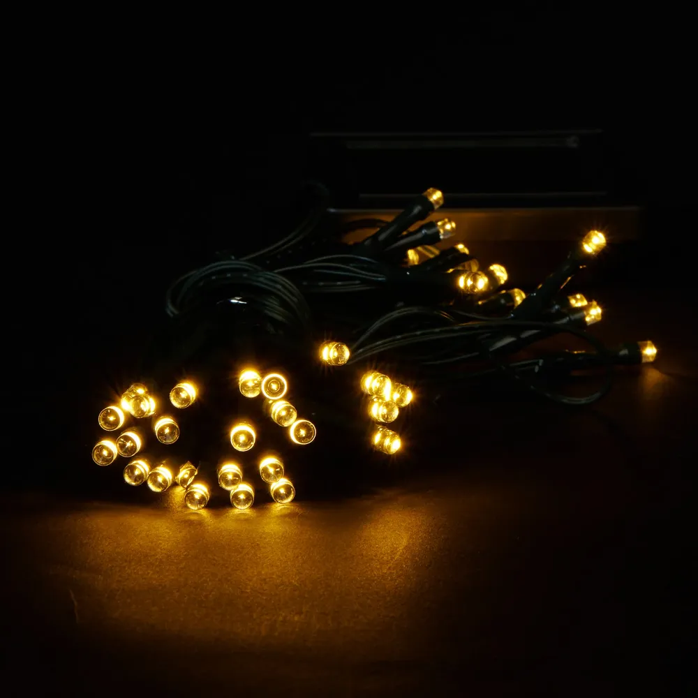 Guirlande lumineuse à énergie solaire de 50 DEL Solar Living - blanc chaud, 19 pi