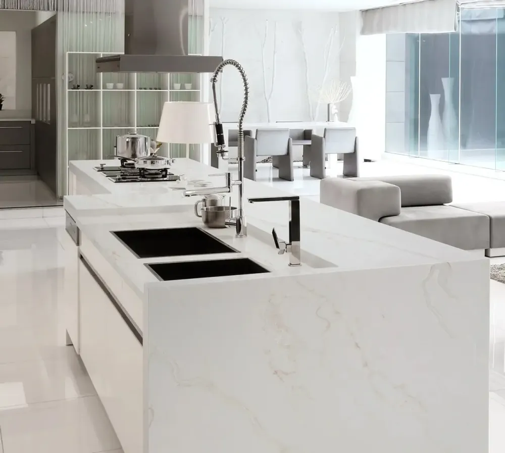 comptoir en quartz Prime Stone 2 cm - 3 cm Rhino Blanc pur 63,5 x 127 po