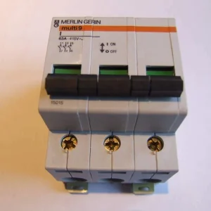 Interrupteur étanche IP55 INTERRUTTORE SCHNEIDER MERLIN GERIN 3P 63A 15015