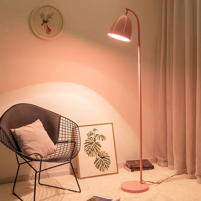 Lampadaire de salon minimaliste, lampe de lecture rotative Macaron avec abat-jour en métal cloche