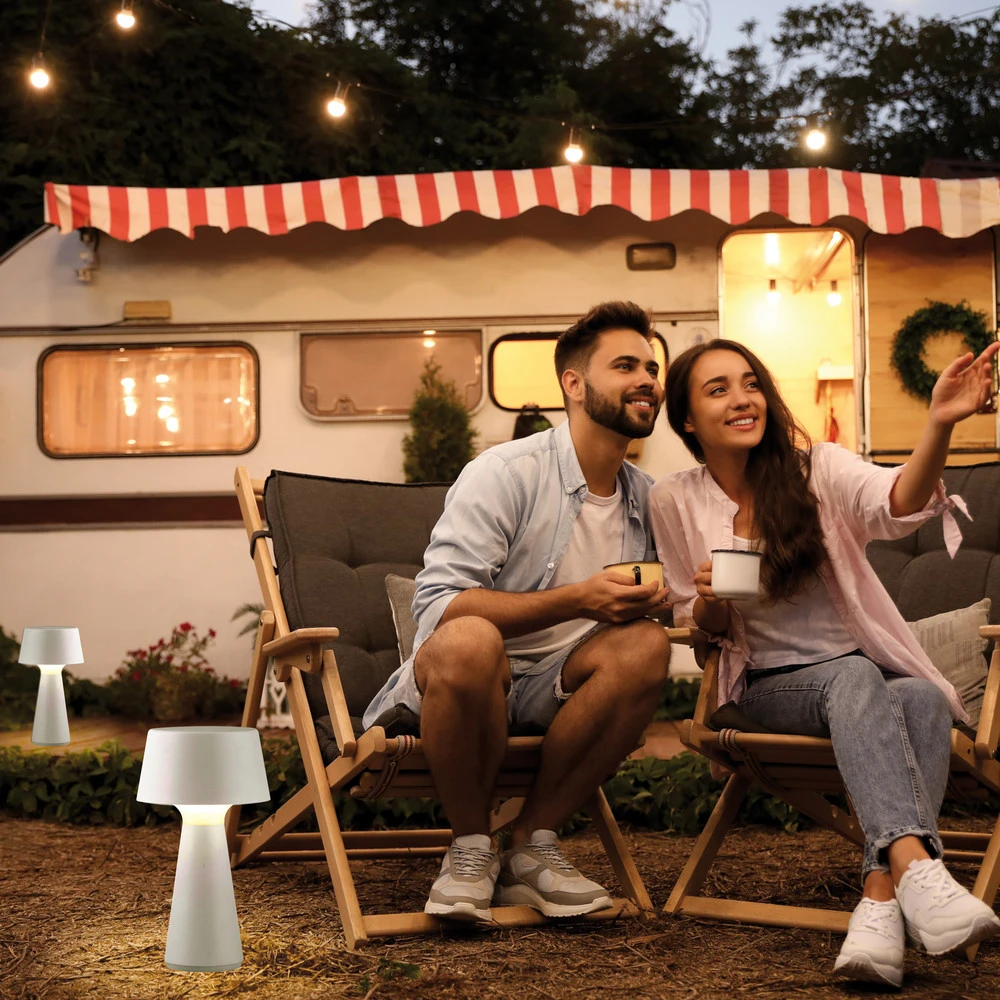 JUST LIGHT. Lampe de table LED à autonomie renouvelable Abera blanc Plastique IP54