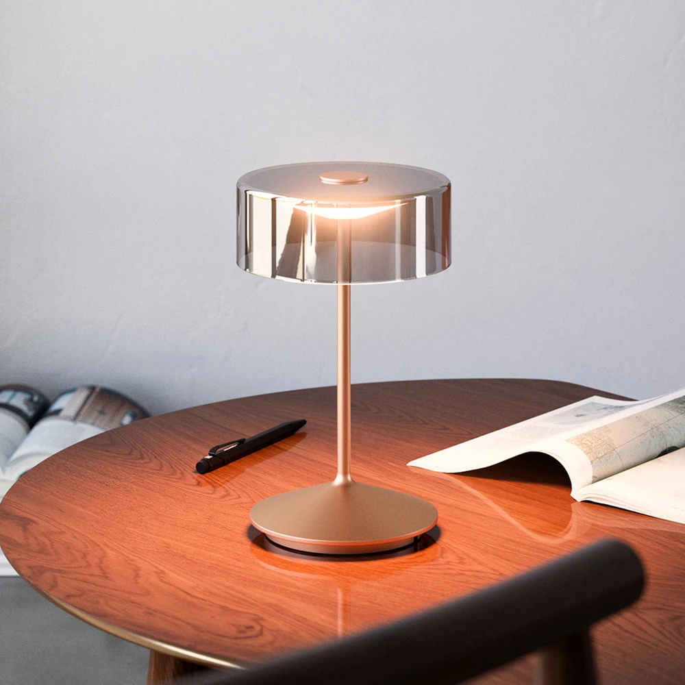 Lampe de table LED rechargeable Numotion, cuivre étain, verre, IP54, intensité
