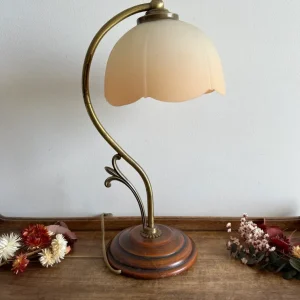 Projecteur portatif Lampe en laiton et bois globe tulipe couleur pêche poudrée