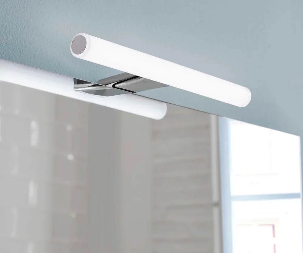Résistant aux Chocs Lampe à LED de 30 cm avec cadre de fixation modèle Kos de Gedy - Chromé