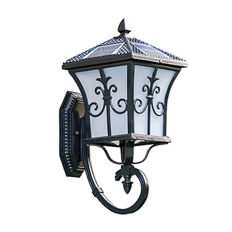 Applique lanterne incurvée en verre givré pour patio habituel, petite/grande lampe murale solaire à LED en noir/laiton