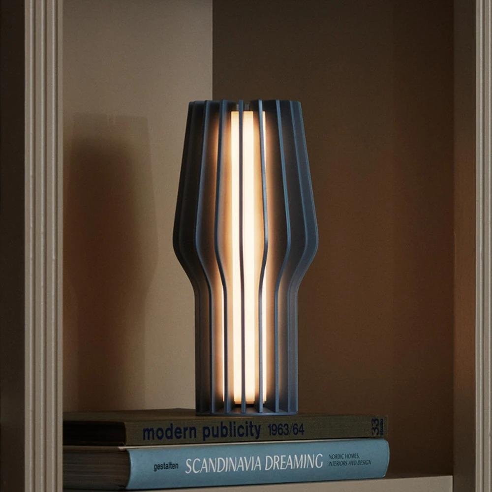 EVA Solo Lampe à poser LED sur batterie Radiant, bleu, caoutchouc, IP44