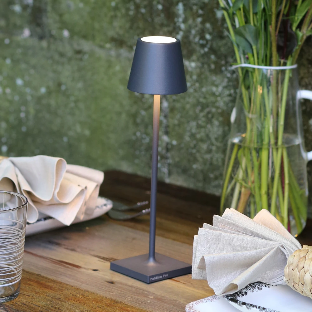 Zafferano Poldina micro luminaire rechargeable, IP65 gris noir