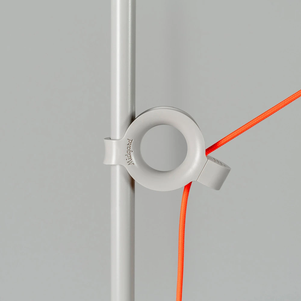 midgard Lampe sur pied LED AYNO L, gris/orange, 2.700 K, 166 cm pour intérieur moderne