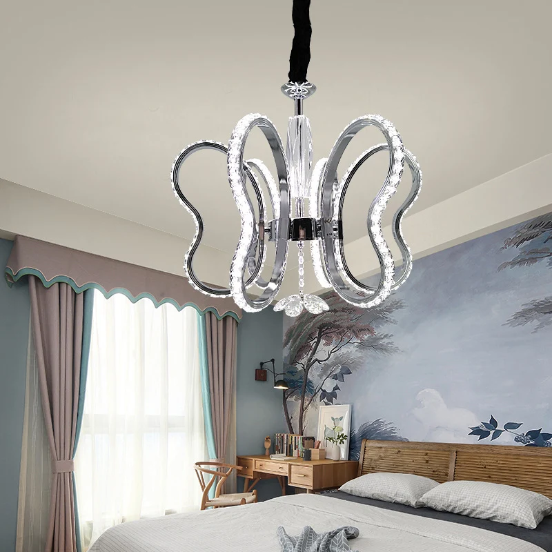 Lampe de lustre en forme de coeur en cristal Dépouillé LED plafonnier suspendu chromé en lumière chaude/blanche