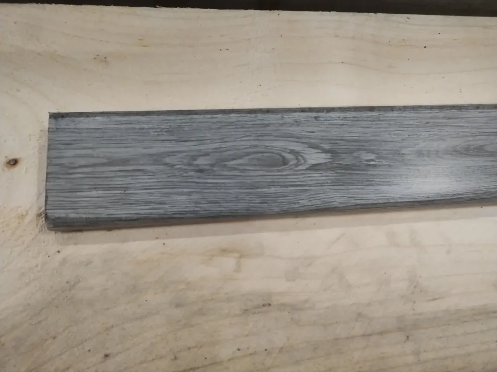 Plinthe SMF décor chêne gris 2500 x 59 x 17,4mm