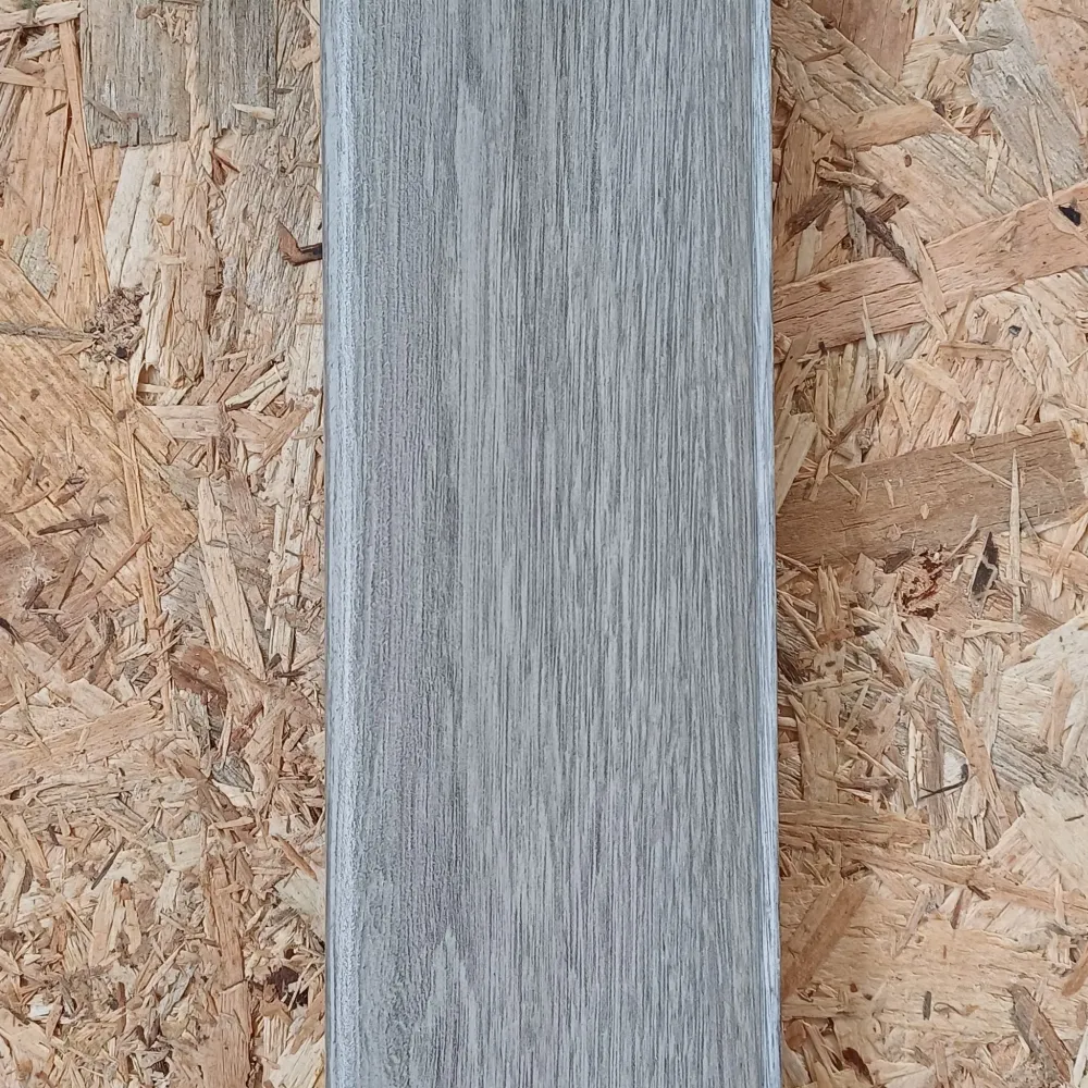 Plinthe SMF décor chêne gris net 2500x59x17,4mm