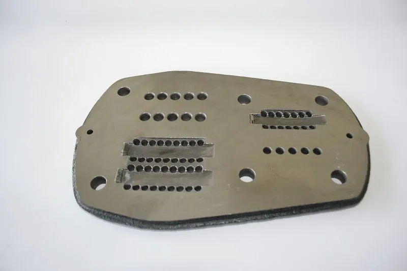 Plaque de soupape ELMAG droite pour PL 1600 (GS80 K60) - 1 seule plaque 9101749 se fournir à bas prix