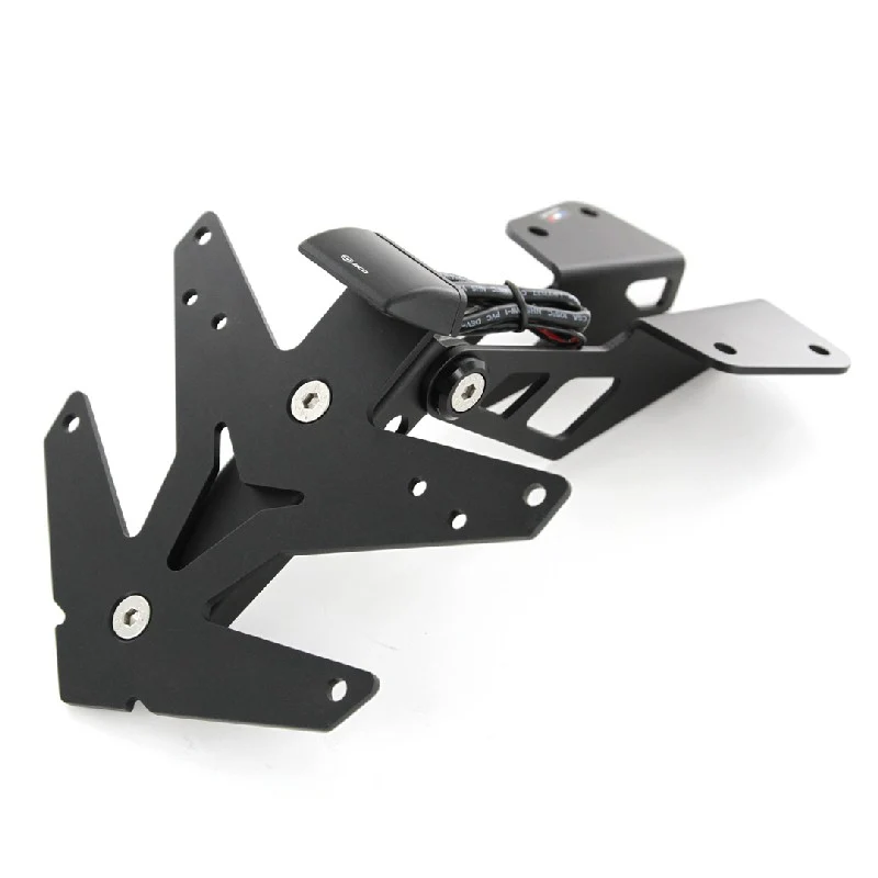 Support de plaque BCD TMAX 530 (17-19) Dimensions 15 x 10 cm