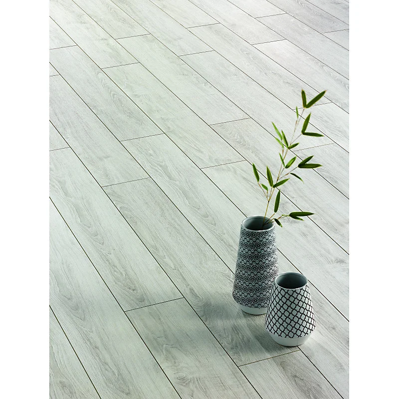 Parquet stratifié 12 mm - CHÊNE POLAIRE PLEIN PLUS