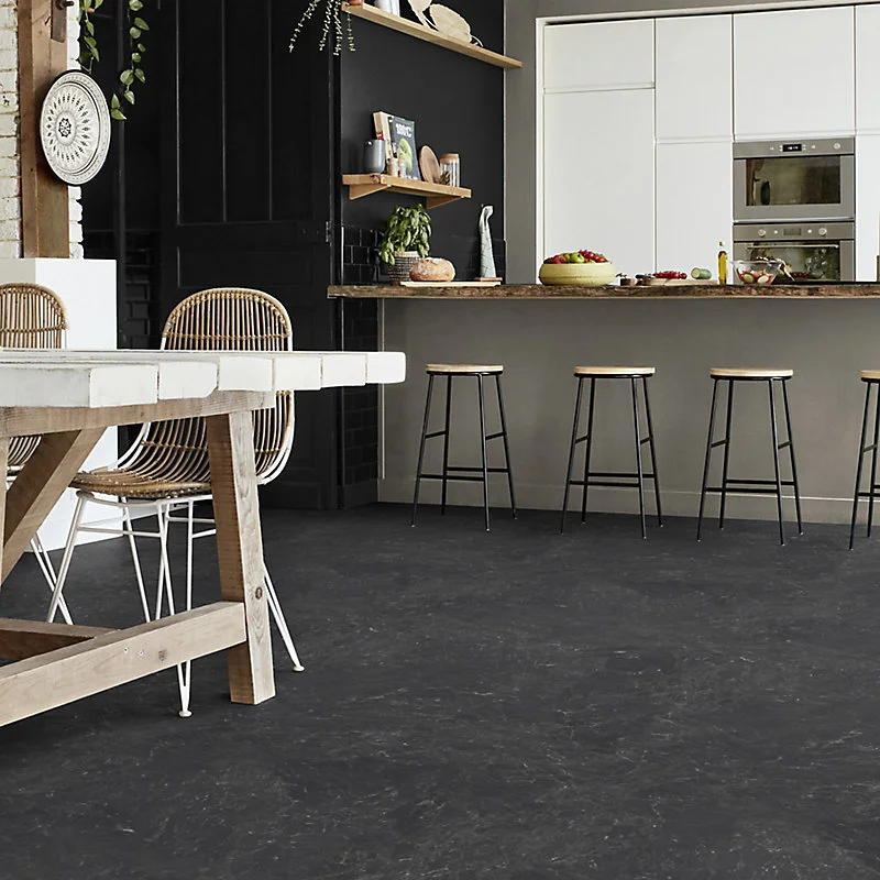Revêtement sol VINYLE Tarkett Iconik Life noir 2m (vendu au m²)