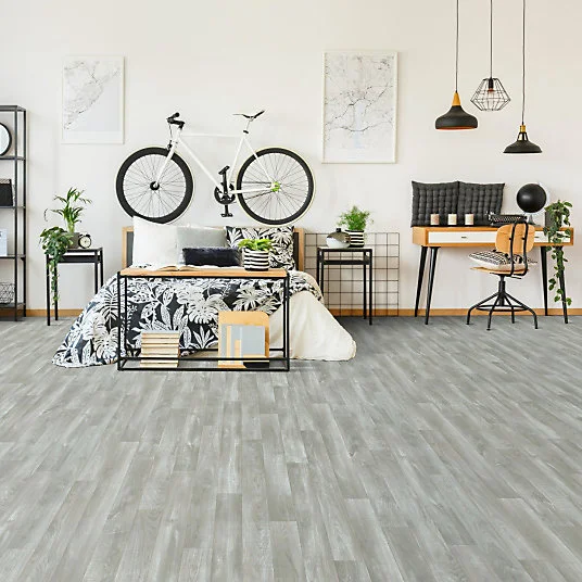 Sol Vinyle First - Imitation parquet gris évident - Effet argenté - Rouleau de 4m x 14m