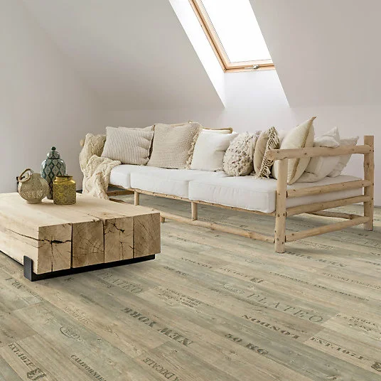 Sol Vinyle First - Imitation parquet marqué - Rouleau de 3m x 11m