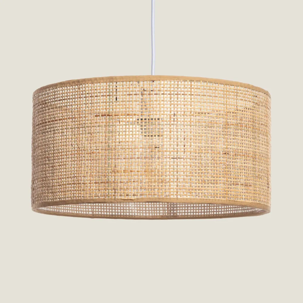 Éclairage LED Baracoa en rotin, design suspendu, illumination tendance et naturelle. pour ambiance cosy