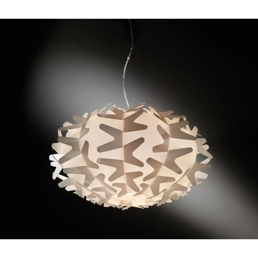 Lampe Cactus LED conçue par SLAMP, un design de suspension. avec base en bois