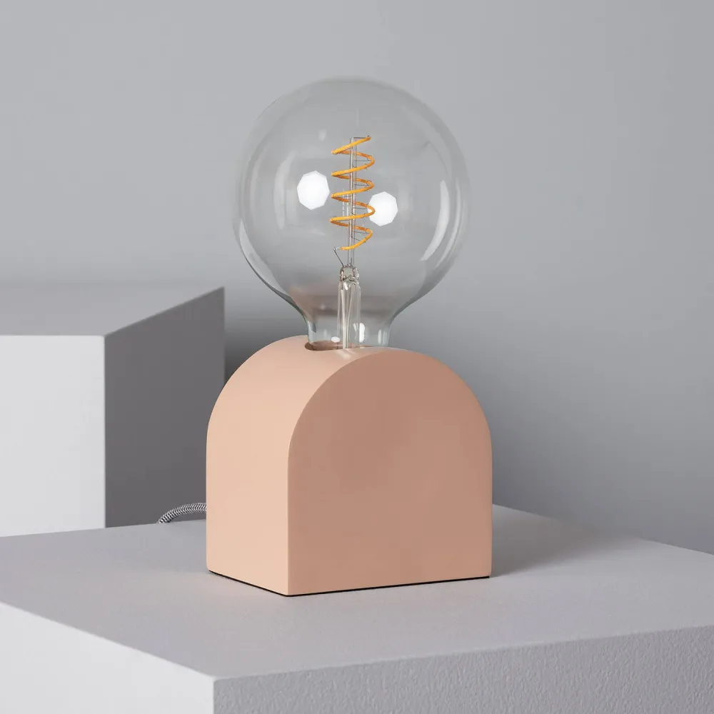Lampe de table Luperca en résine avec éclairage LED Style industriel