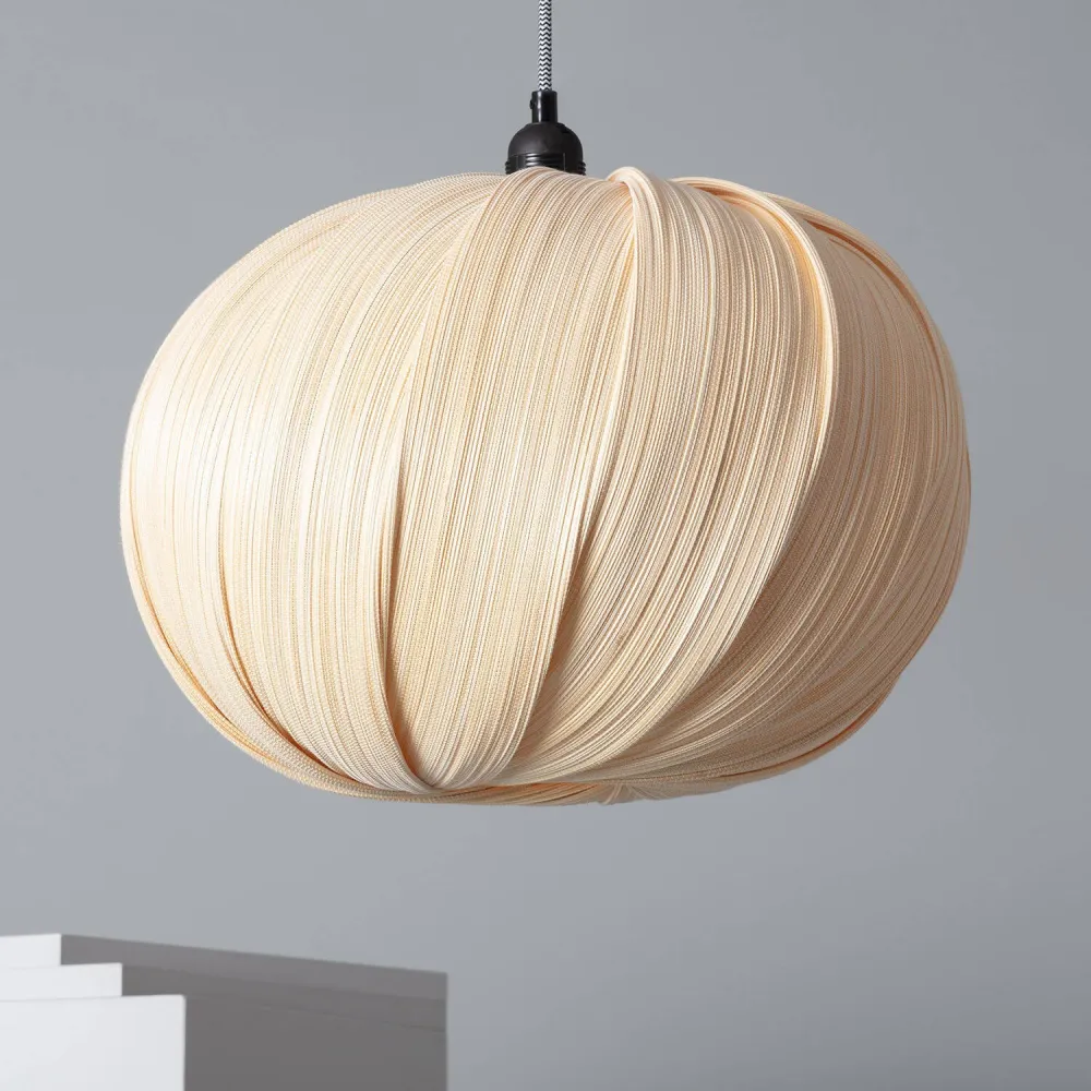 Luminaire suspendu Korowai en bambou avec éclairage LED intégré Style industriel