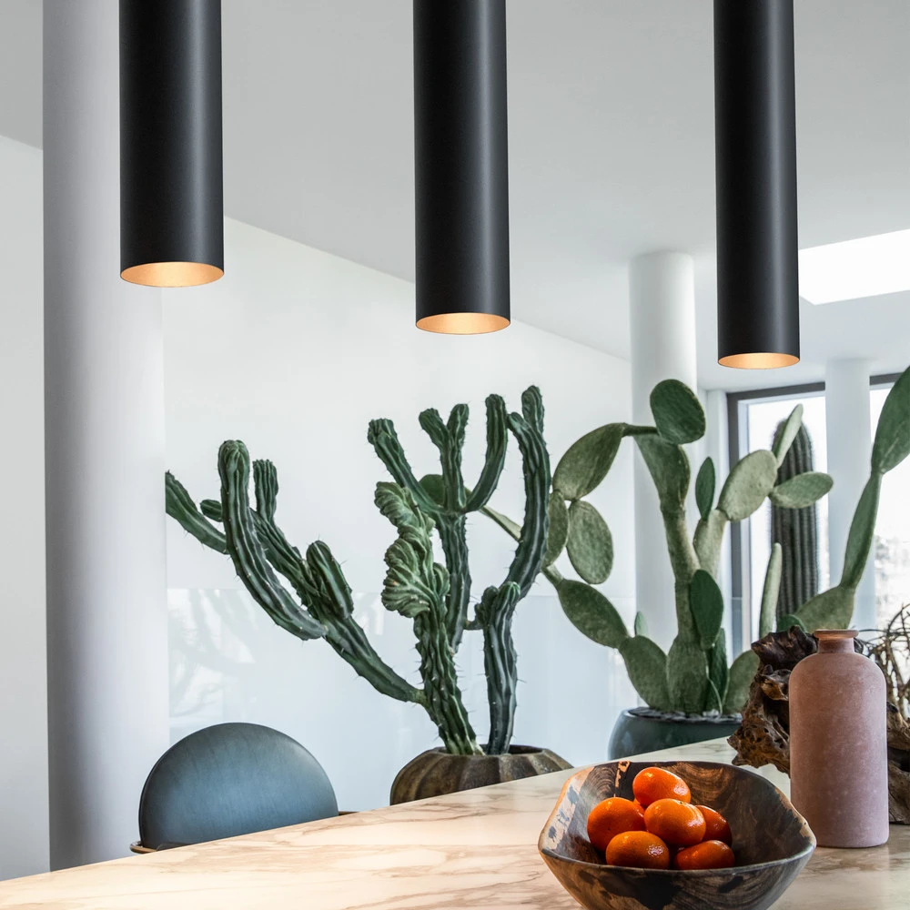 Suspension LED Look de forme allongée, noire Design minimaliste