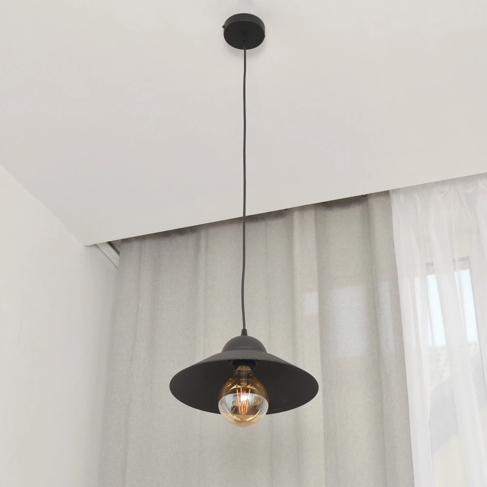 Suspension Sorapis, noir, métal, Ø 27,5 cm avec diffuseur opale